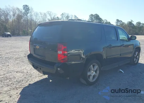 2014 Chevrolet Suburban C1500 Lt z USA, uszkodzony, nr VIN 1GNSCJE01ER102657